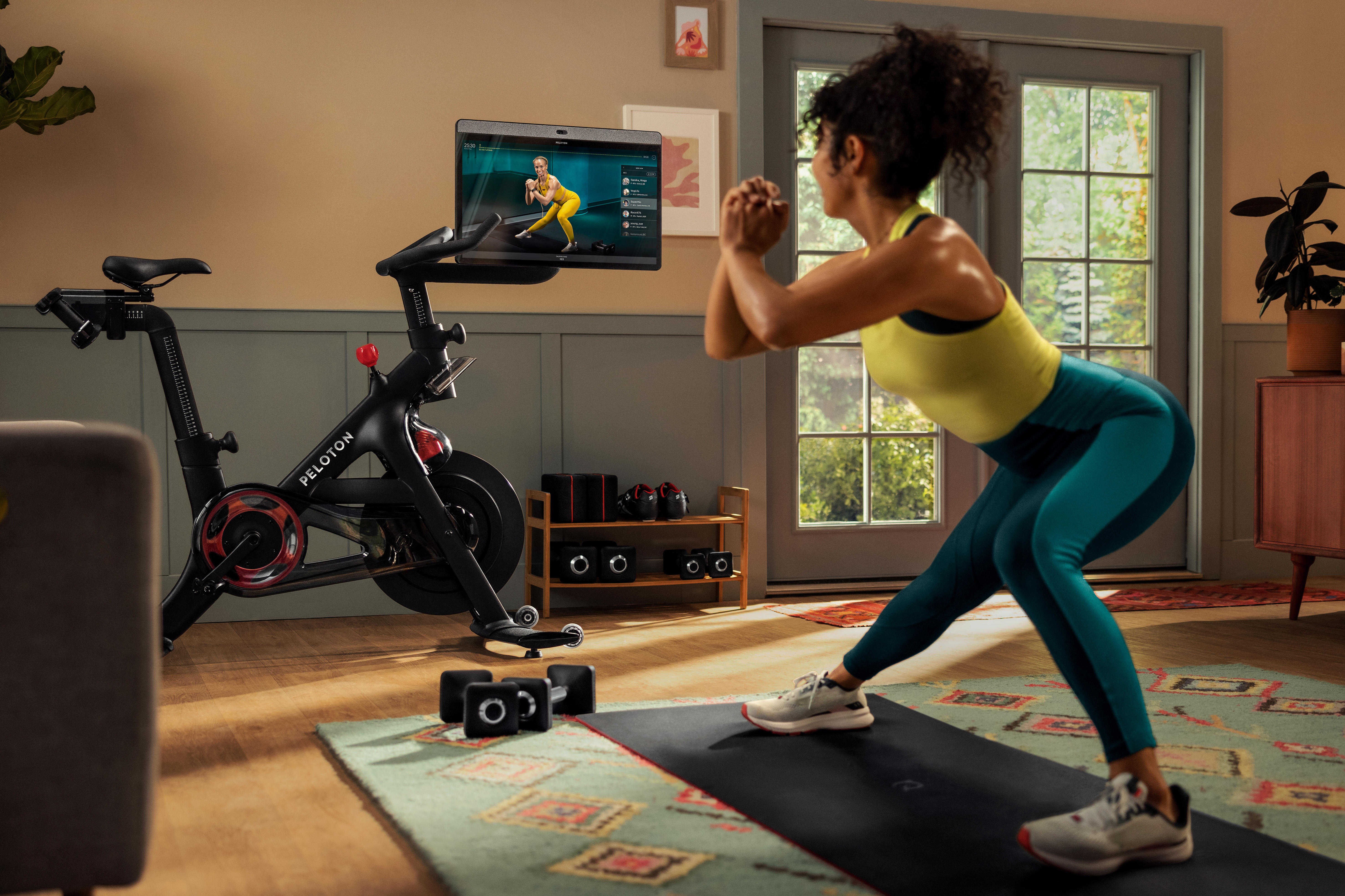 Peloton comparable companies online